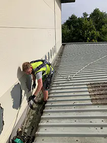 Guiford Industrial Roofing gutter cleaning